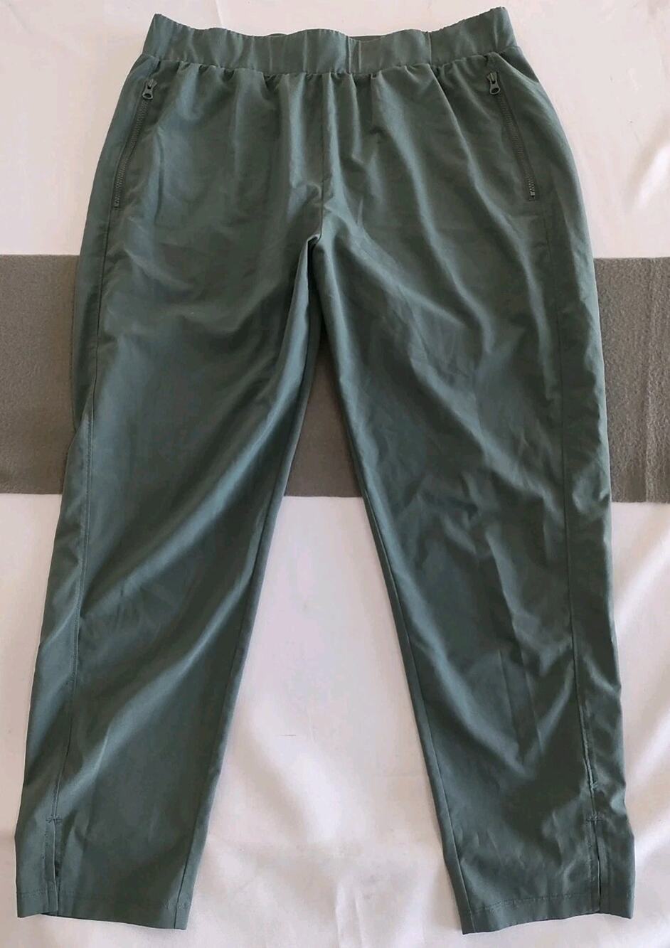 Zella Womens Activewear Lightweight Zip Pocket Sz M Olive Green Pants